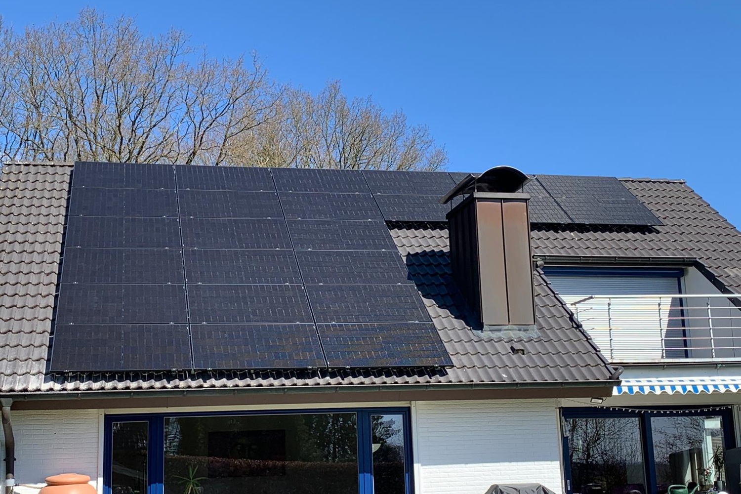 kleine PV Anlage in Buchholz als Überschusseinspeisung mit bifacialen Modulen