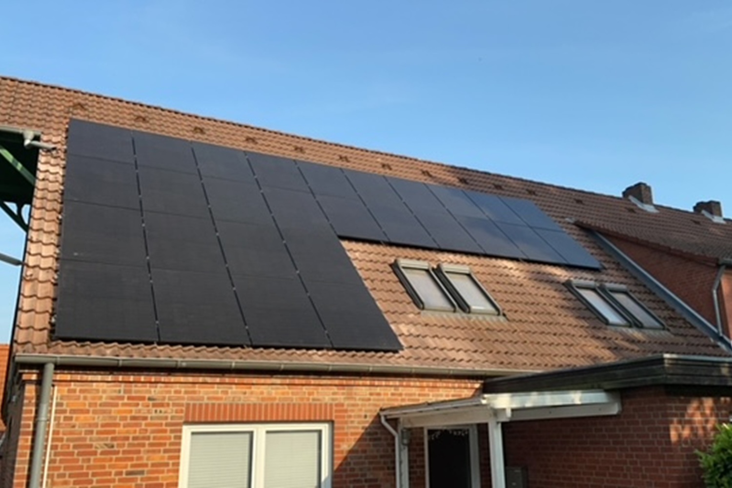 Anlage in Buchholz mit Ost- und West-Seite (23 kWp)